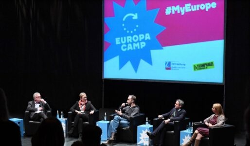Diskussion beim EuropaCamp auf Kampnagel Panel zu "Europas Populisten"